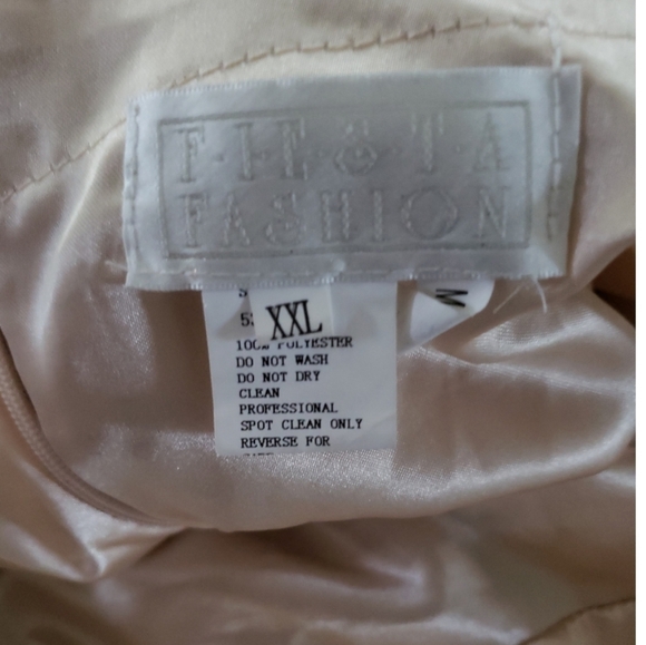 Fiesta Fashion Floor Length Shimmery Gold Gown Size XXL - Picture 2 of 4